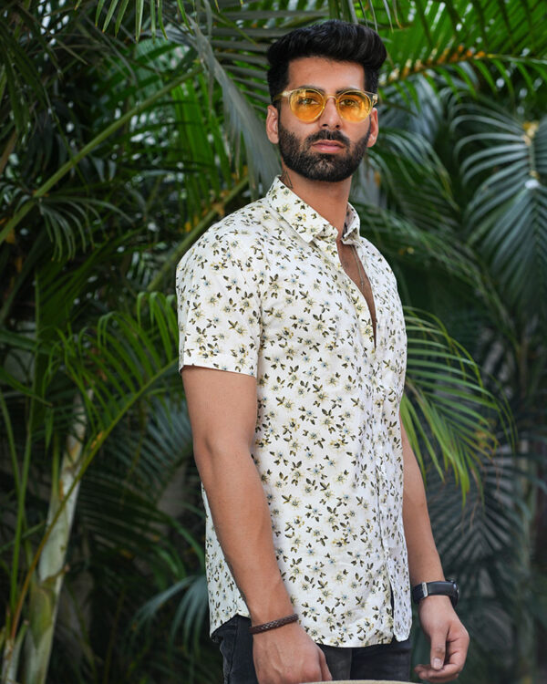 PLAYFUL FLORAL SUMMERY SHIRT